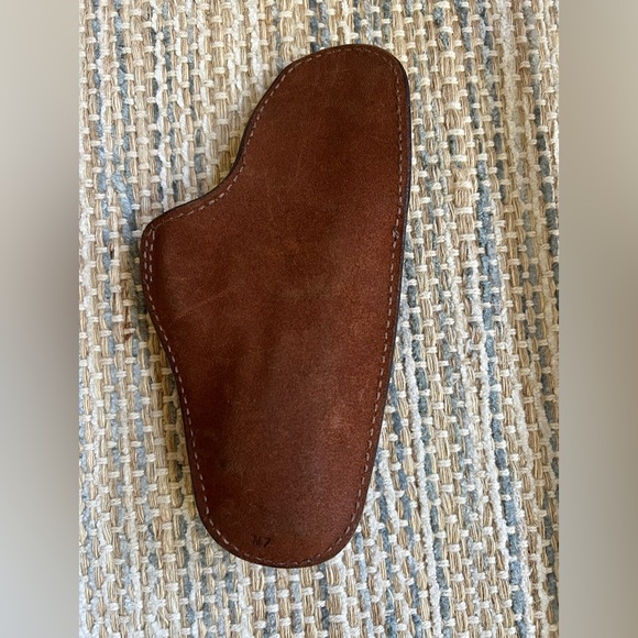 Brown Leather Holster with Clip - Picture 5 of 5